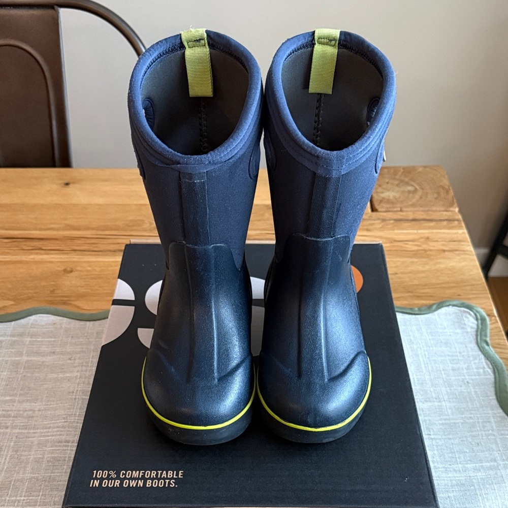Kids BOGS Waterproof Boots - Navy and Lime